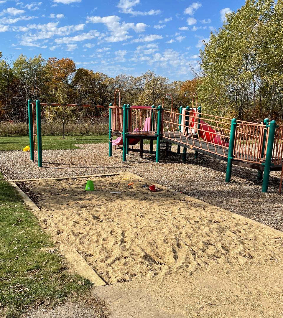 Eagle Scouts sandbox project at Oxbow Park