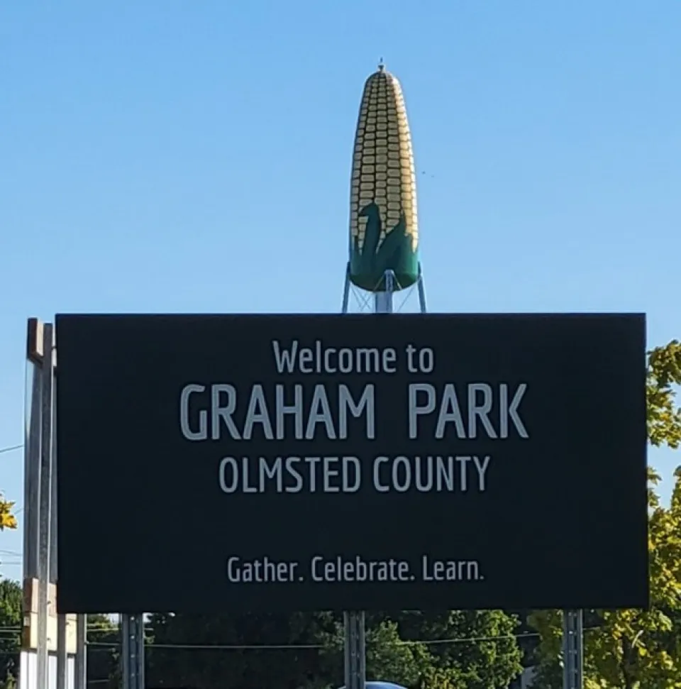 Graham Park entrance sign