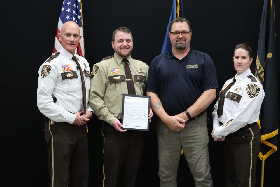 Members of Sentence to Serve receive Letter of Recognition